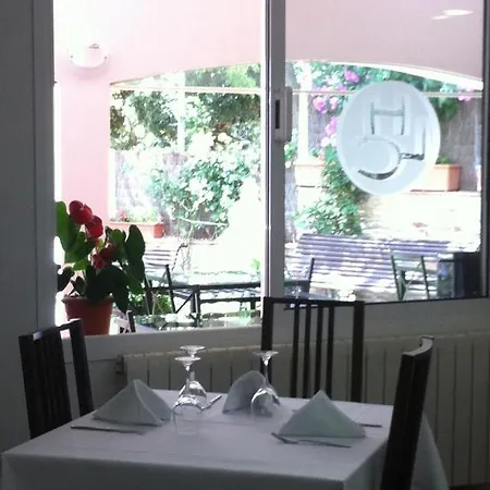 Hotel La Caleta De