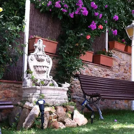 Hotel La Caleta De 3*