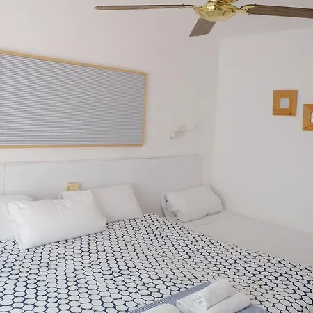 Hotel La Caleta De