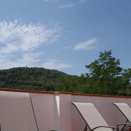 Hotel La Caleta De 3*