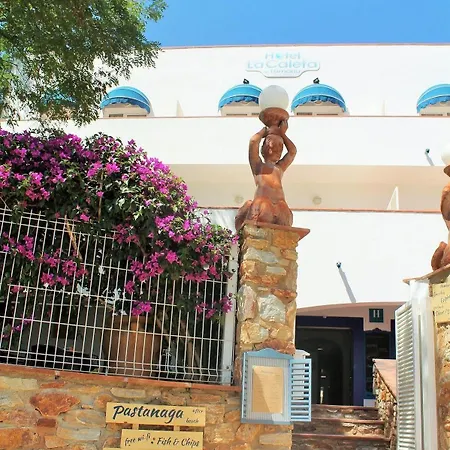 Hotel La Caleta De 3*